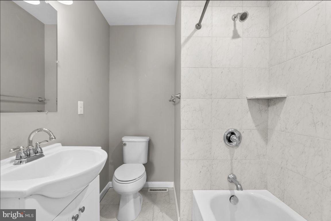 PONDVIEW - Residential