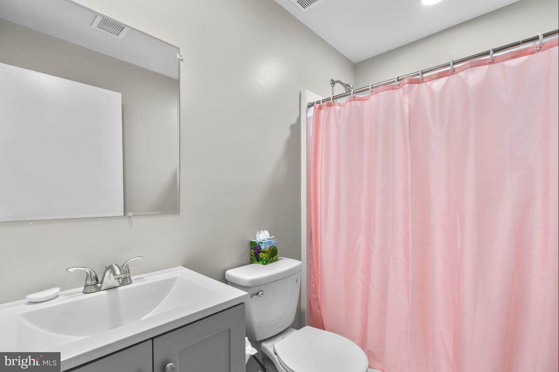 PONDVIEW - Residential