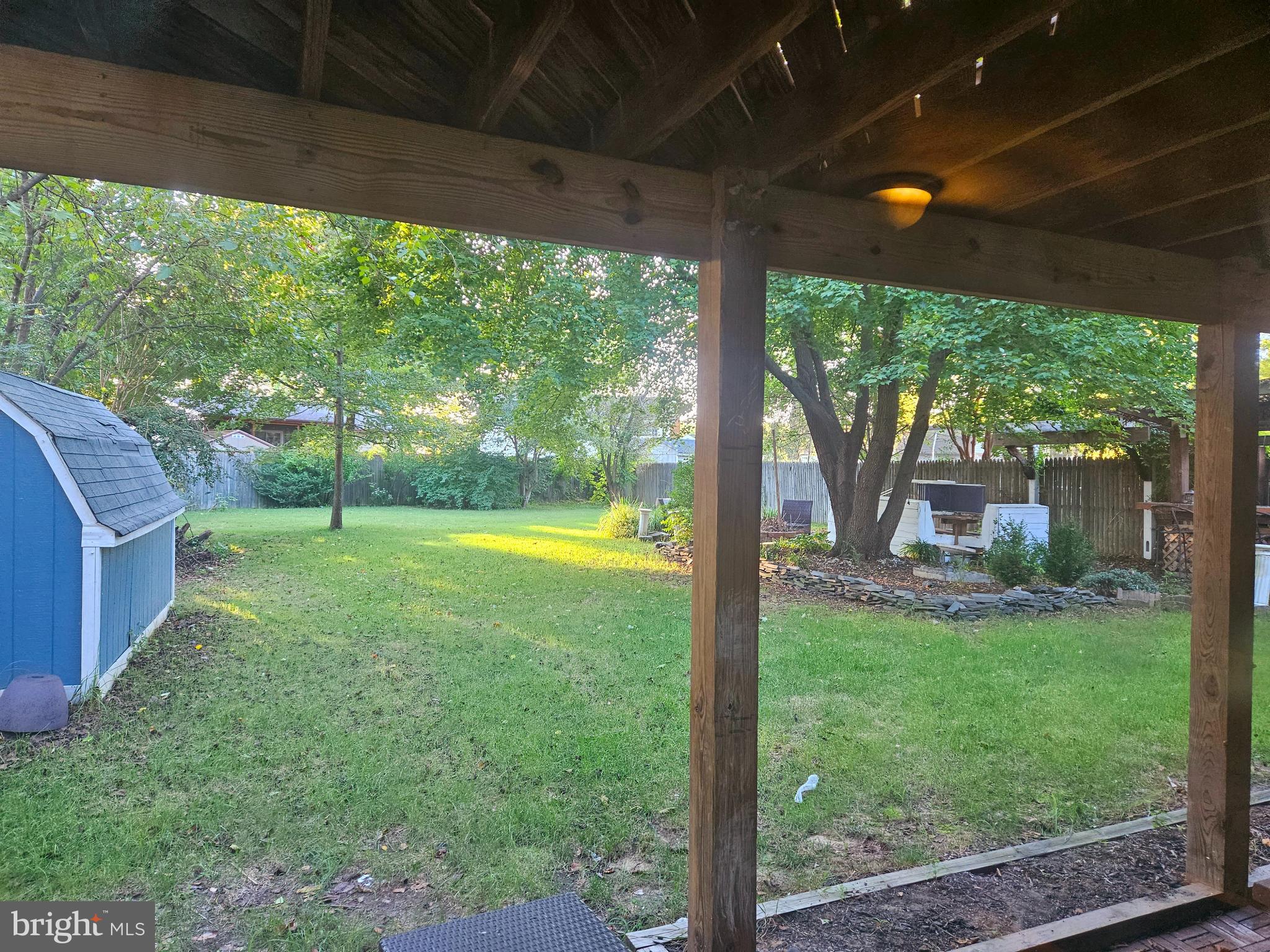 PONDVIEW - Residential