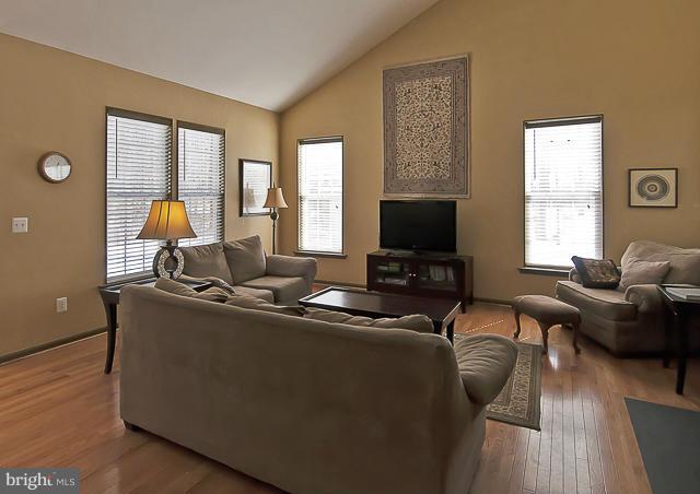 CARDINAL FIELDS - Residential