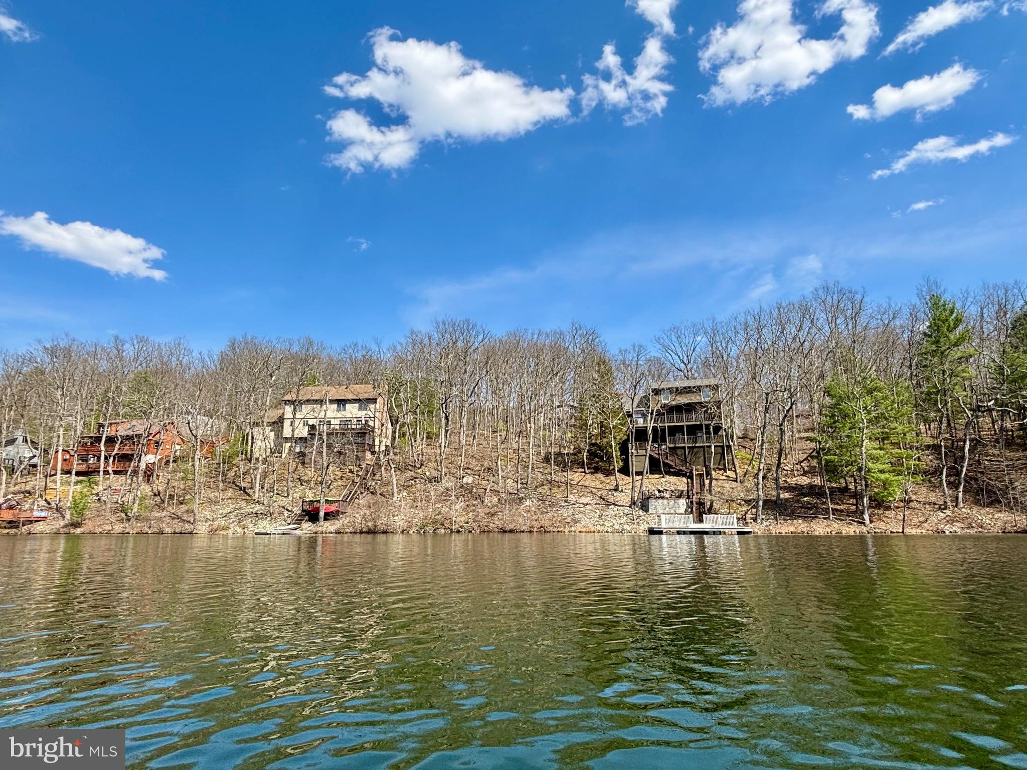 LAKE HOLIDAY ESTATES - Land