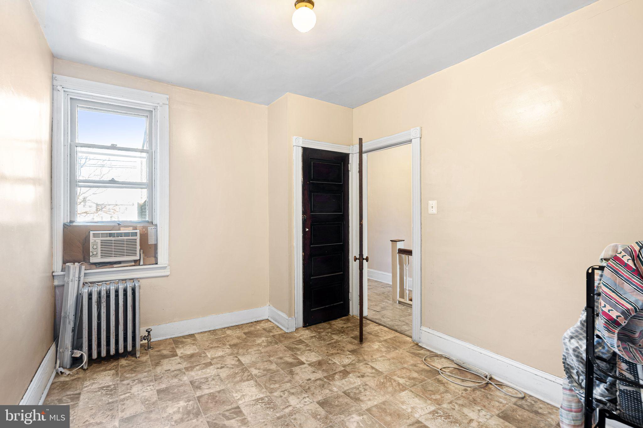 KENSINGTON - Residential