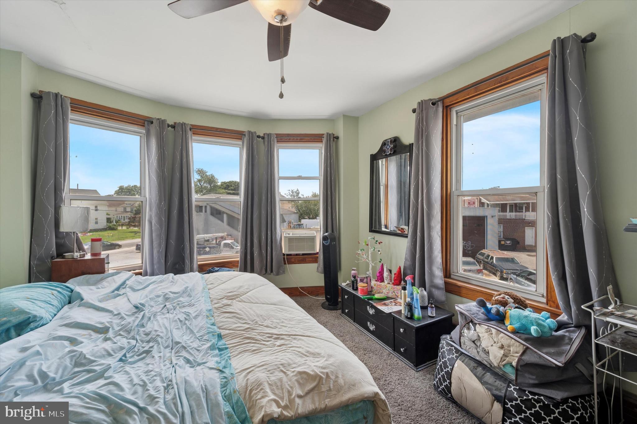 LINWOOD TERR - Residential