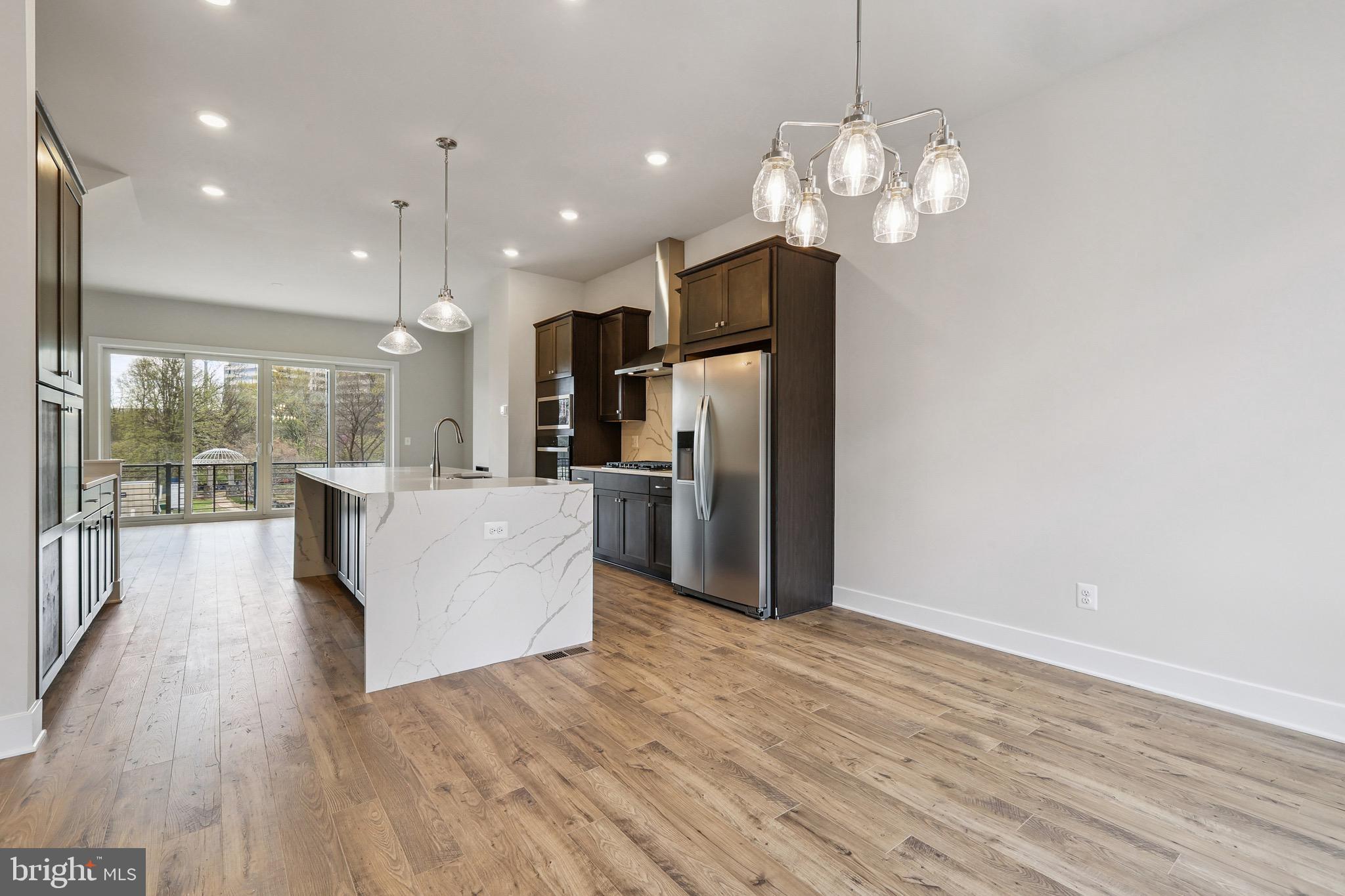 SUNSET STATION - Residential