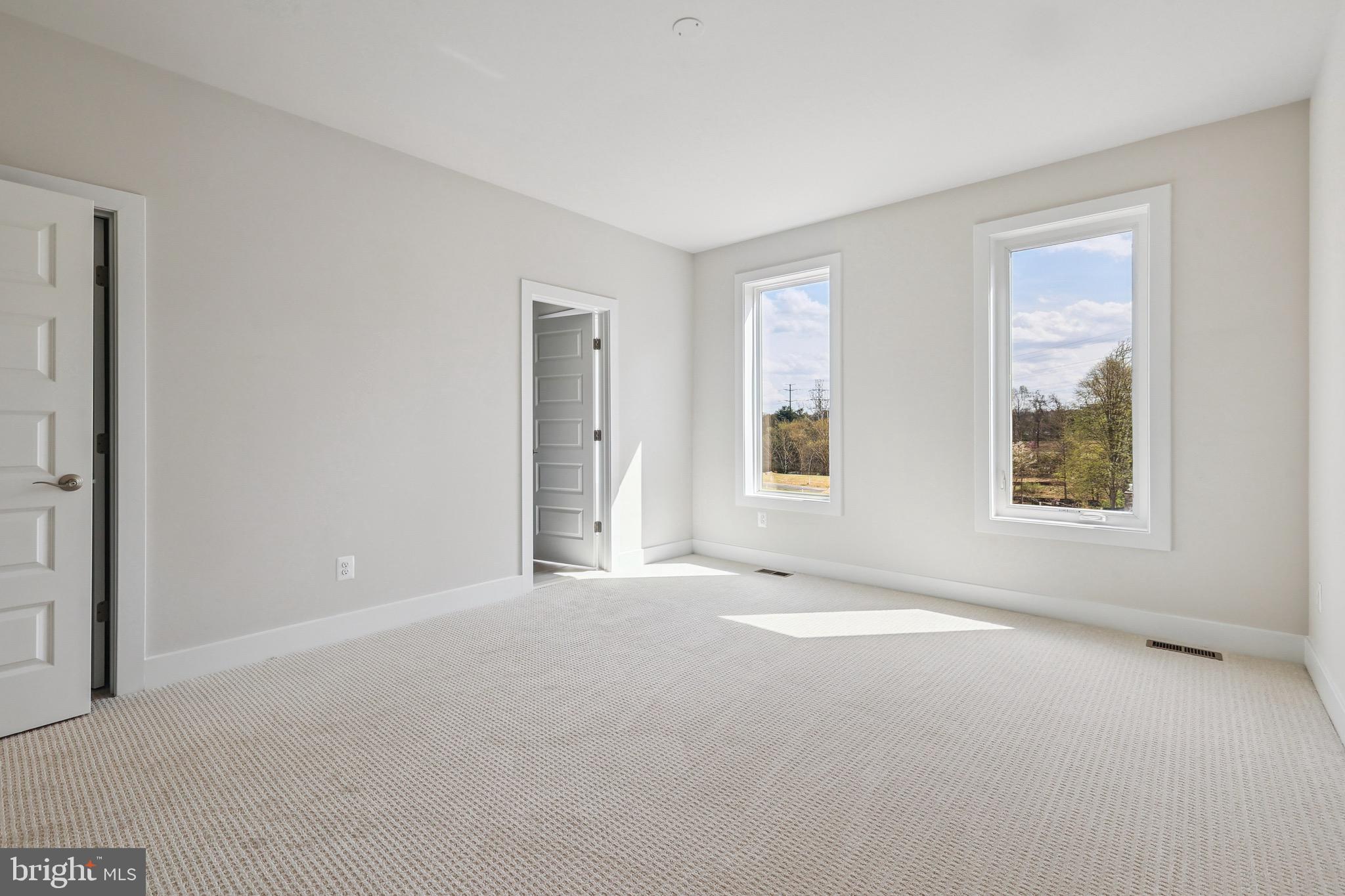 SUNSET STATION - Residential