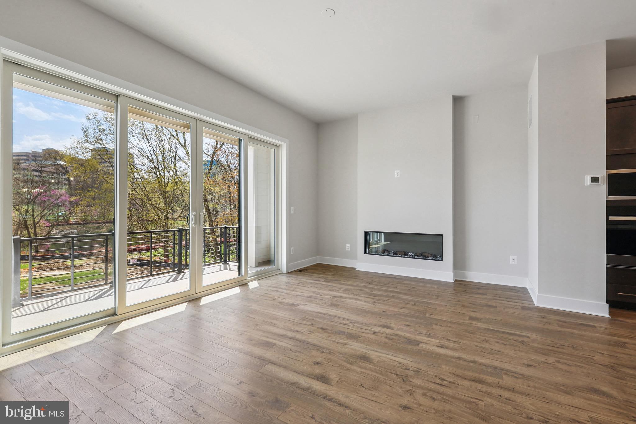 SUNSET STATION - Residential