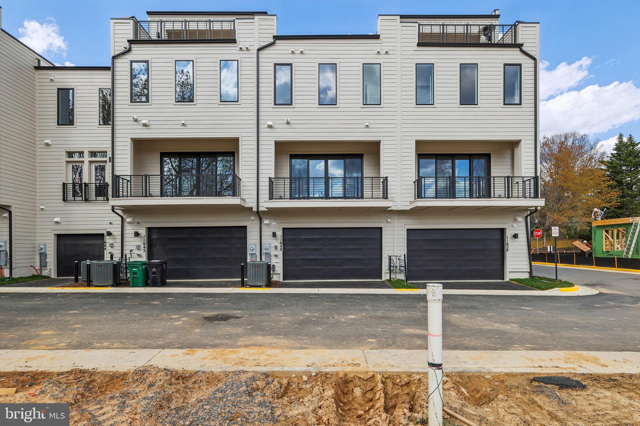 SUNSET STATION - Residential