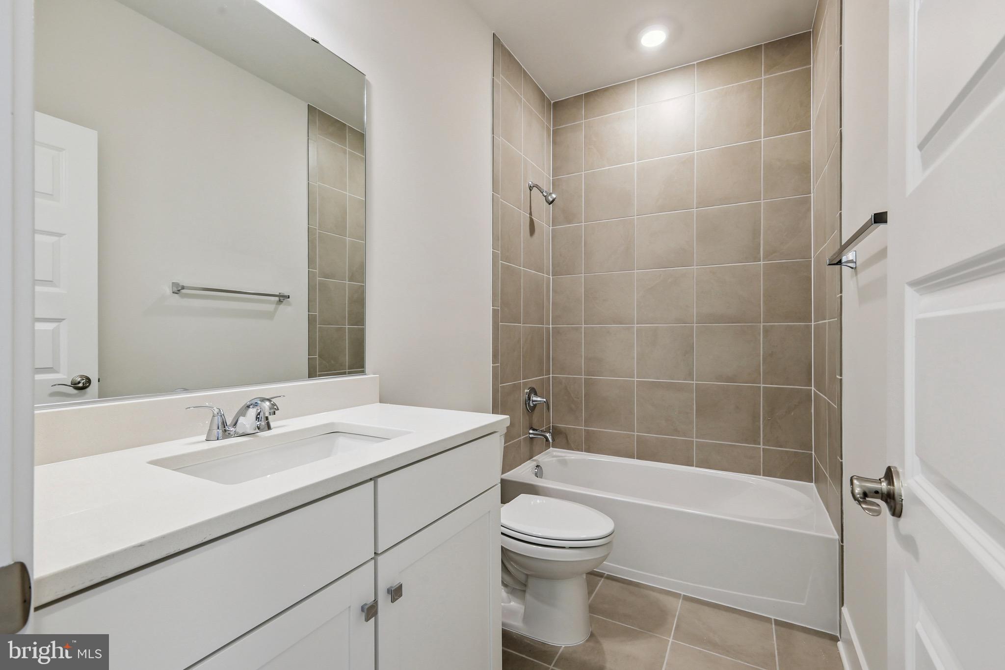 SUNSET STATION - Residential