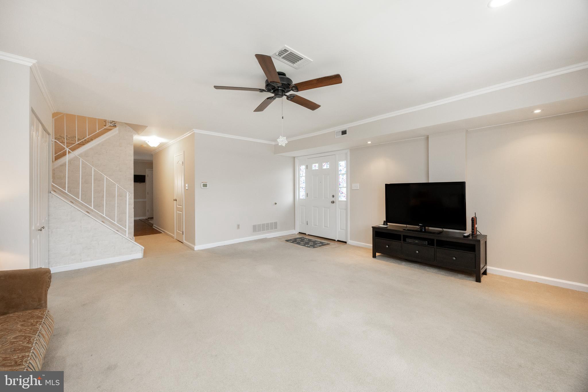 BEAVER RUN KNOLL - Residential