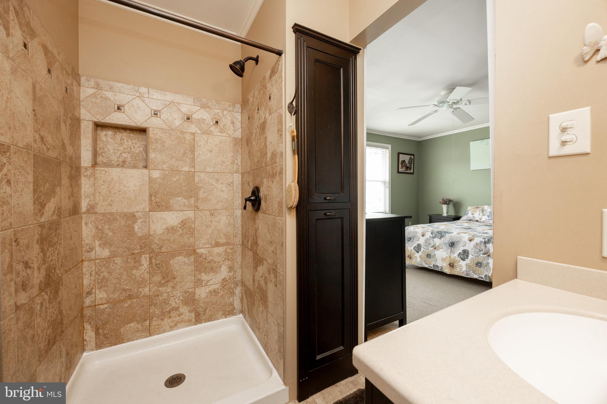 BEAVER RUN KNOLL - Residential