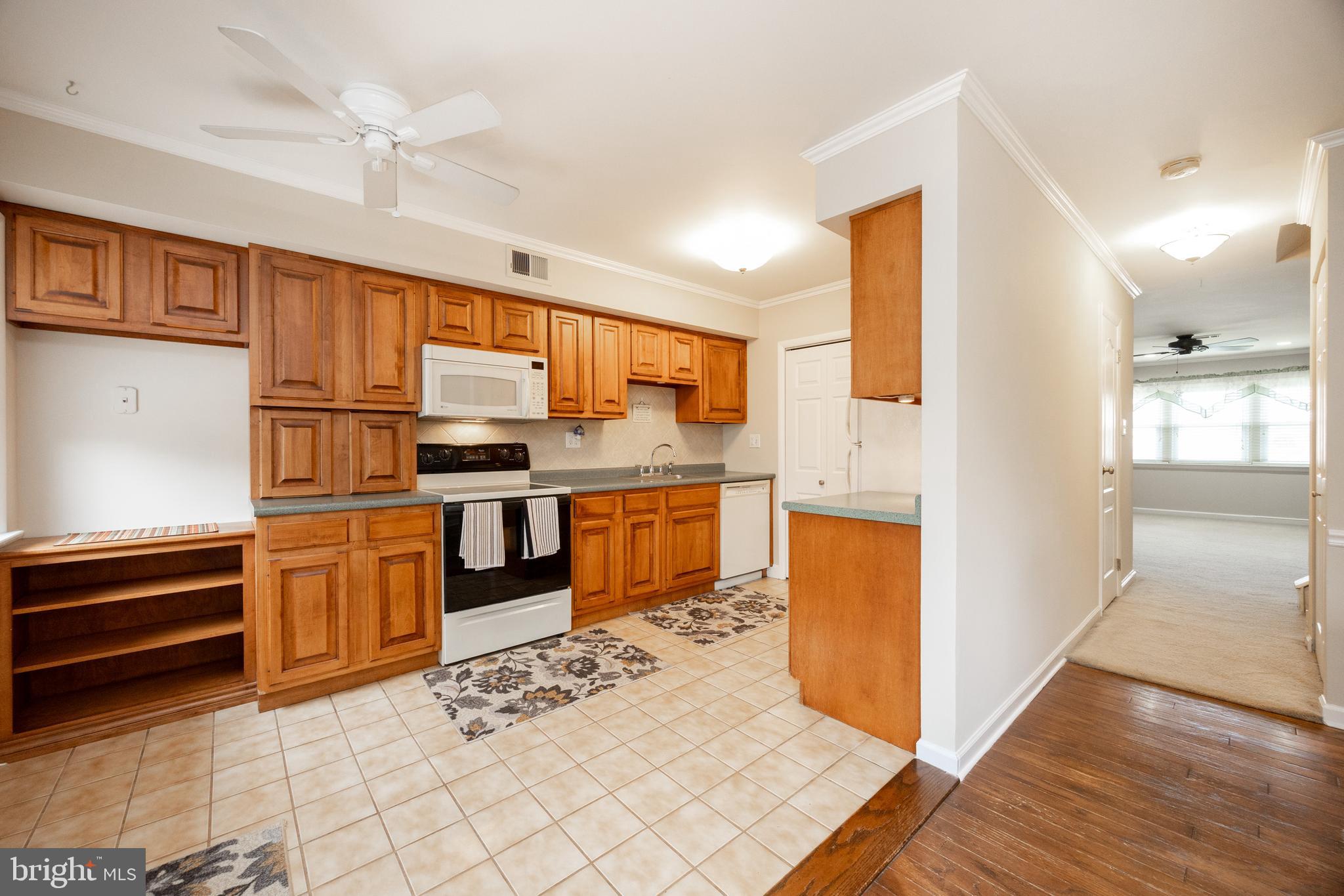 BEAVER RUN KNOLL - Residential