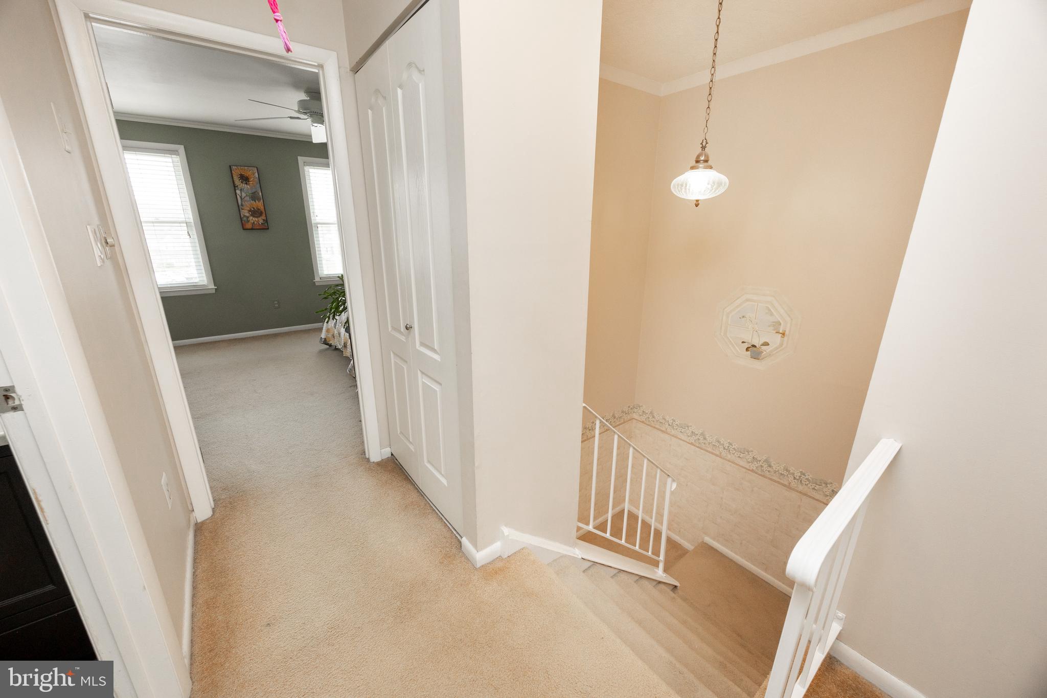 BEAVER RUN KNOLL - Residential