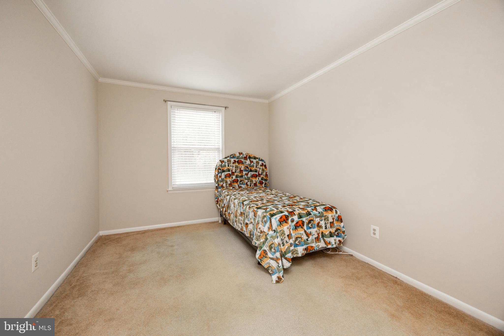 BEAVER RUN KNOLL - Residential