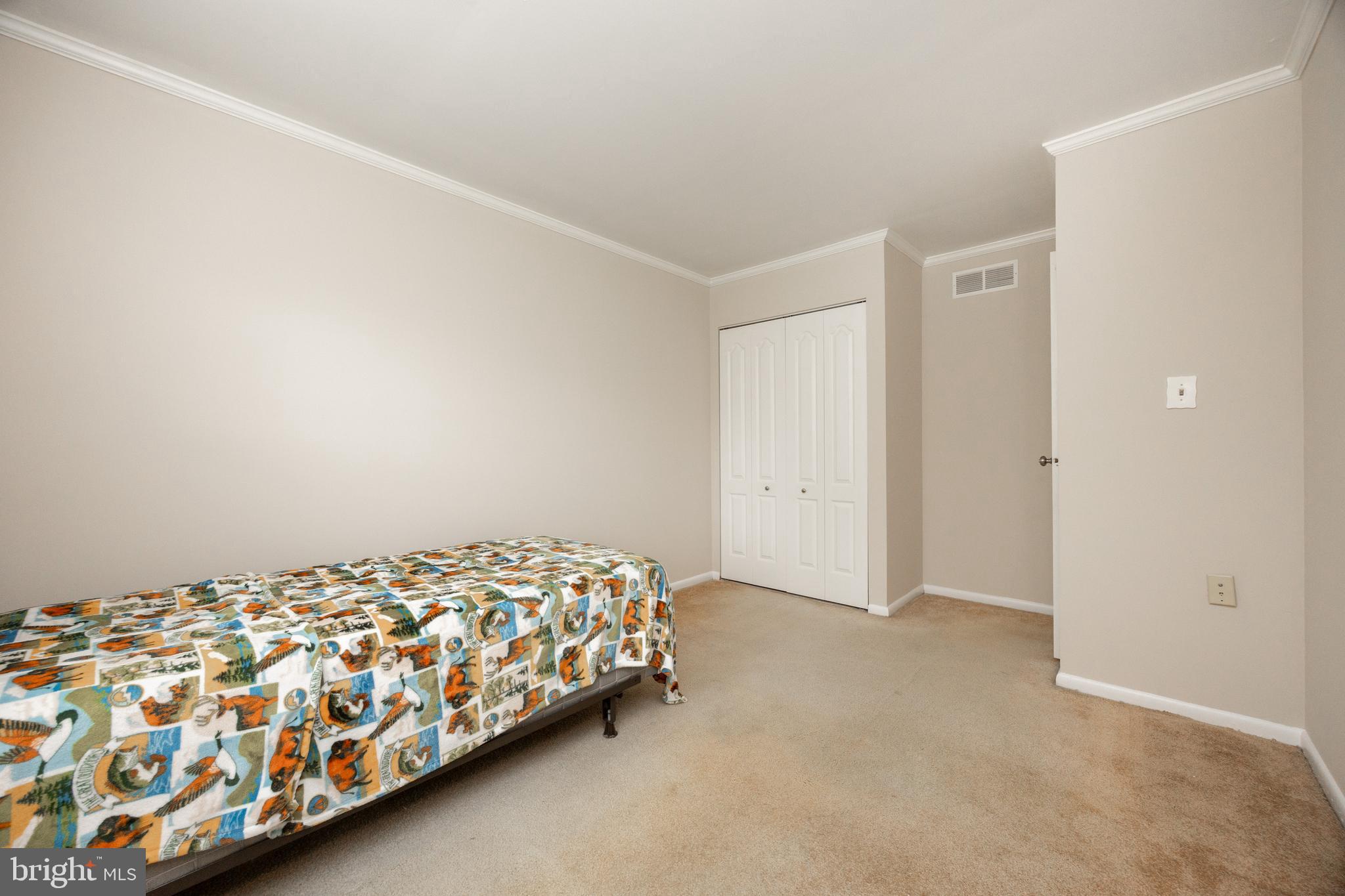 BEAVER RUN KNOLL - Residential