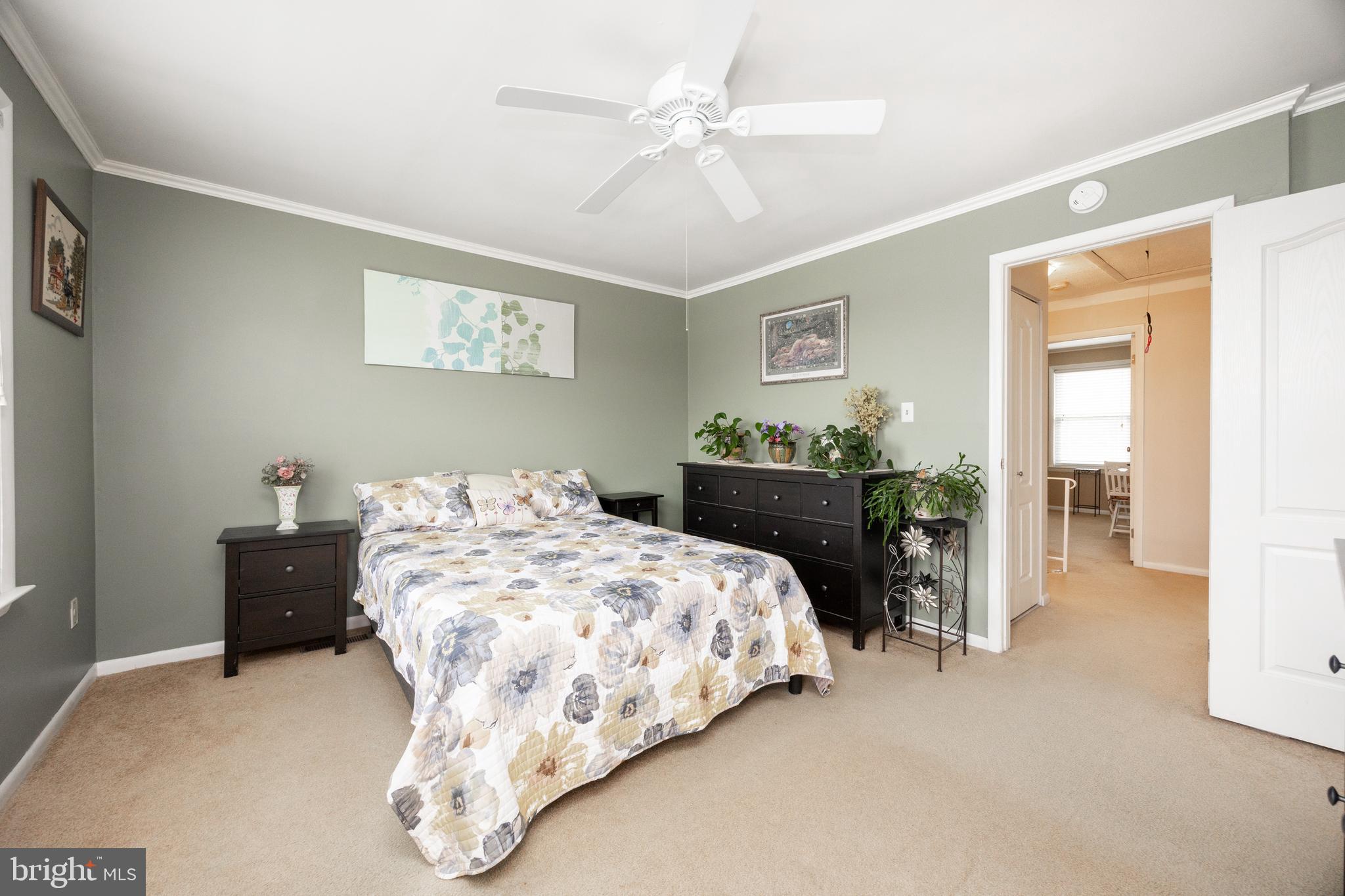 BEAVER RUN KNOLL - Residential