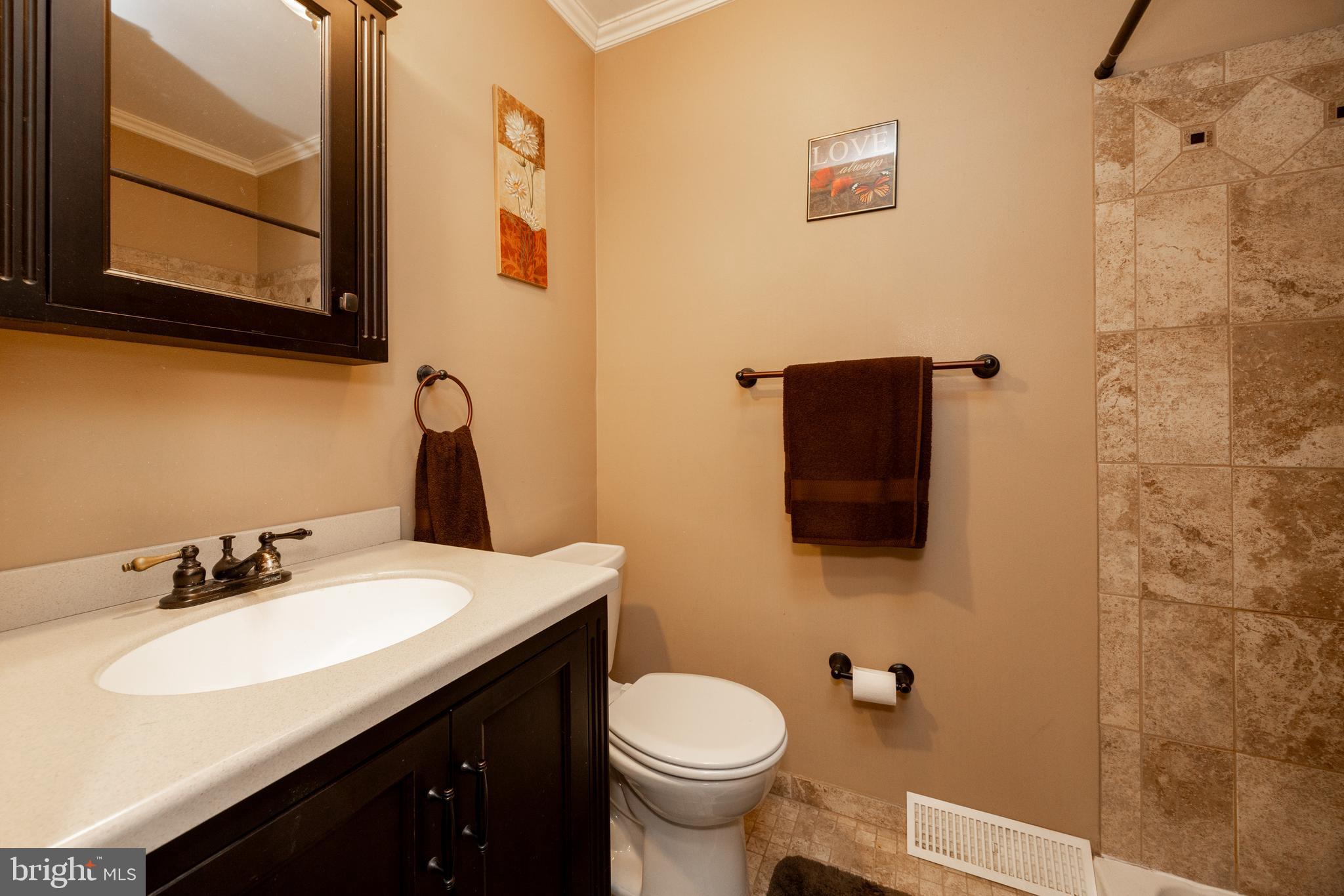 BEAVER RUN KNOLL - Residential