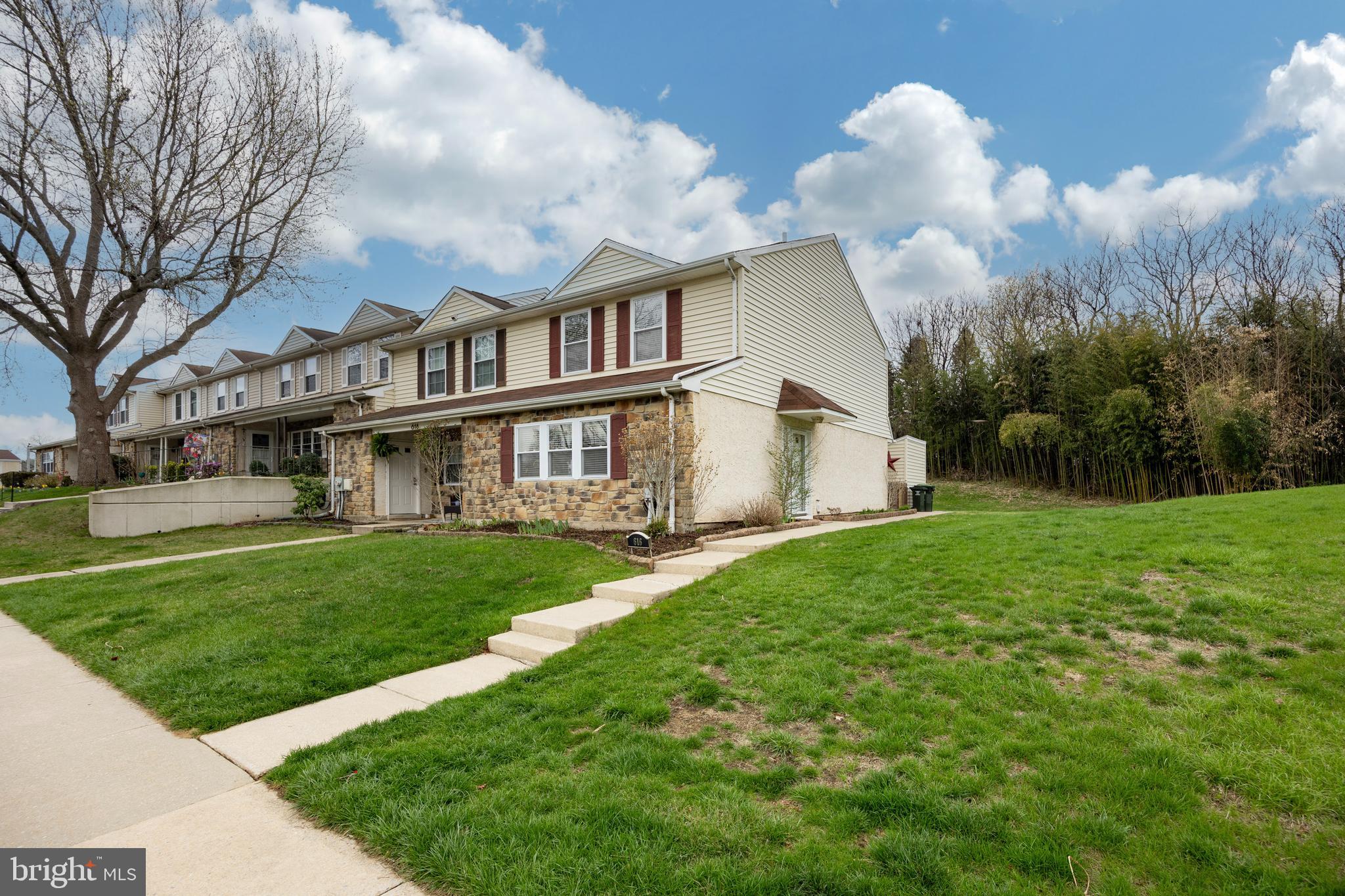 Welcome to the Beaver Run Knoll community! If you've been waiting on an End unit home to pop up with privacy, this may be your opportunity. As you enter this home, you'll be greeted by the spacious living room, which welcomes the sunshine in! The main floor consists of the large living room, half bathroom, dining area, and roomy kitchen which allows access to the private back patio/yard. The main level of this home has been recently painted. Upstairs you'll find the main bedroom with walk in closet, and full bathroom with tile surround shower. Two more spacious bedrooms and a full hall bathroom completes the second floor. In the hallway there's attic access for extra storage, and also a whole house fan. This home has been well maintained and is ready for its next owner(s). Local parks, restaurants, shops and major roadways are close by! Schedule your showing today