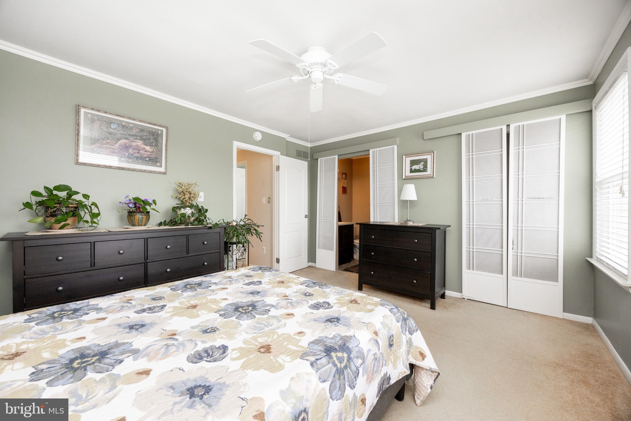 BEAVER RUN KNOLL - Residential