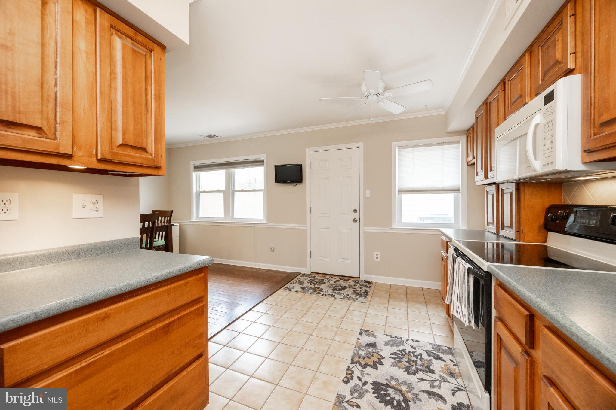 BEAVER RUN KNOLL - Residential