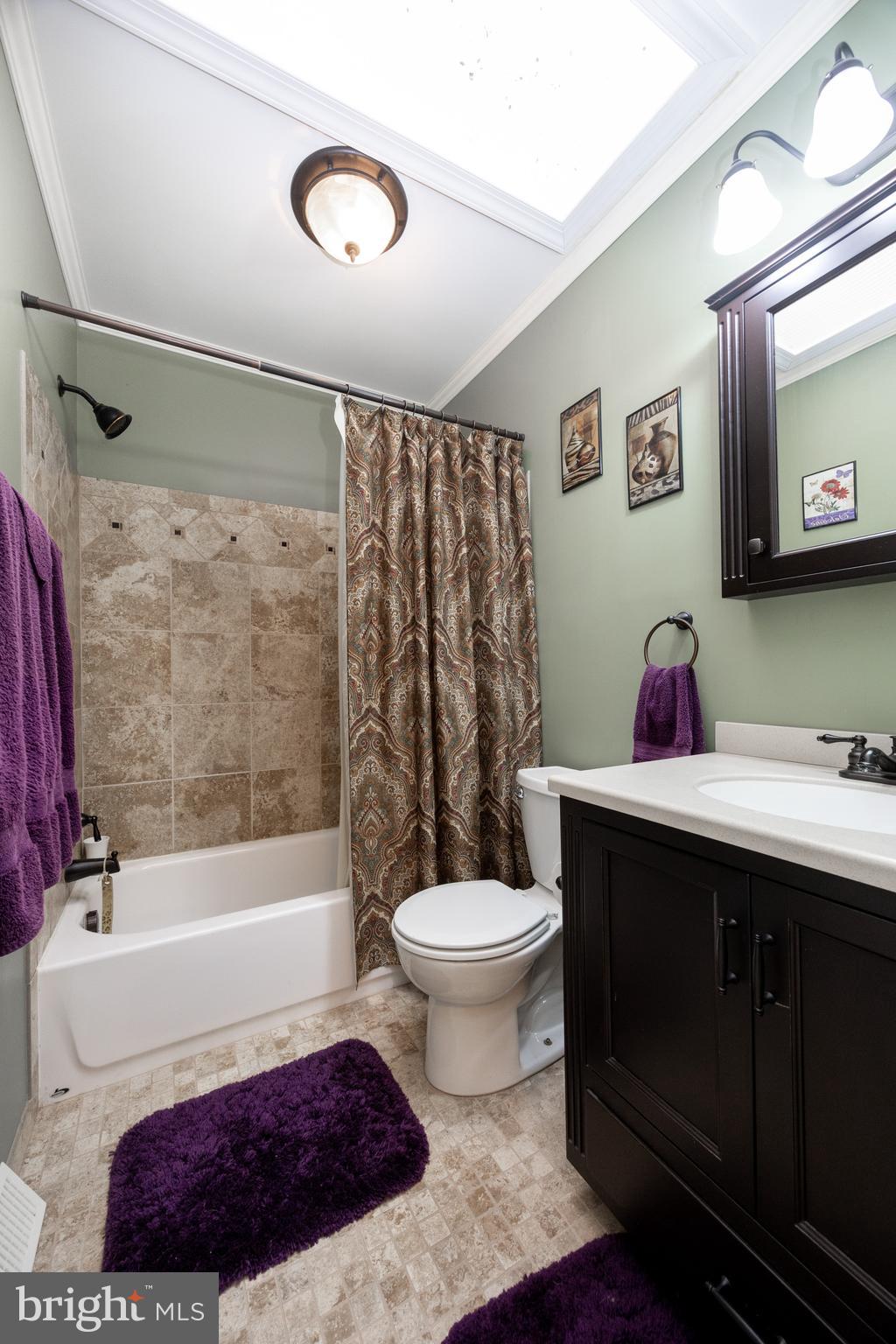 BEAVER RUN KNOLL - Residential