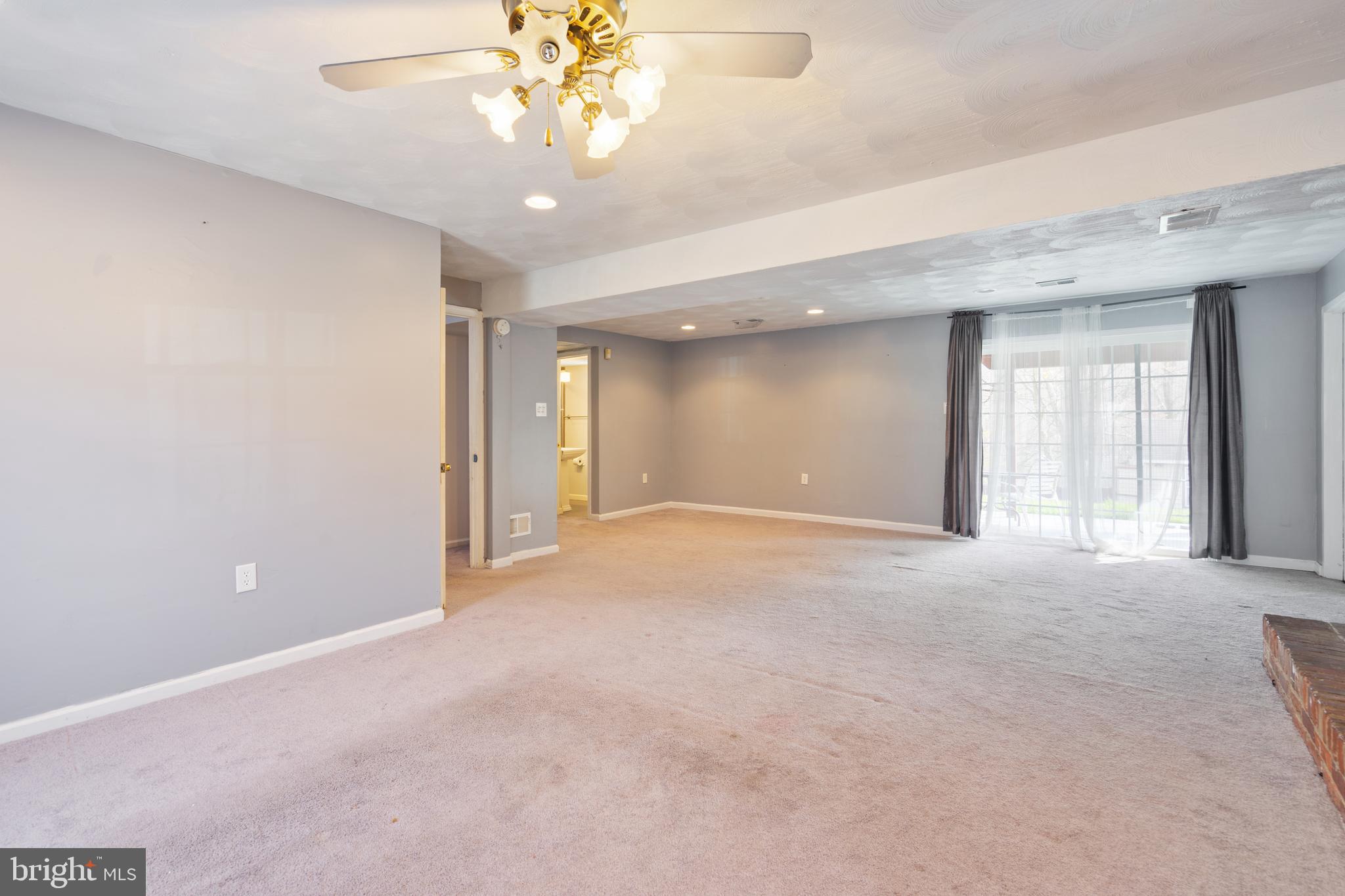 ESTONIAN ESTATES - Residential