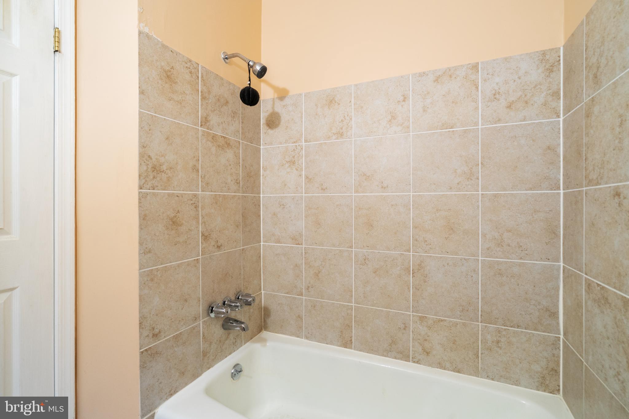 ESTONIAN ESTATES - Residential