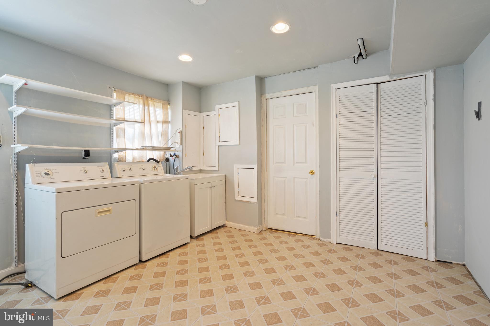 ESTONIAN ESTATES - Residential