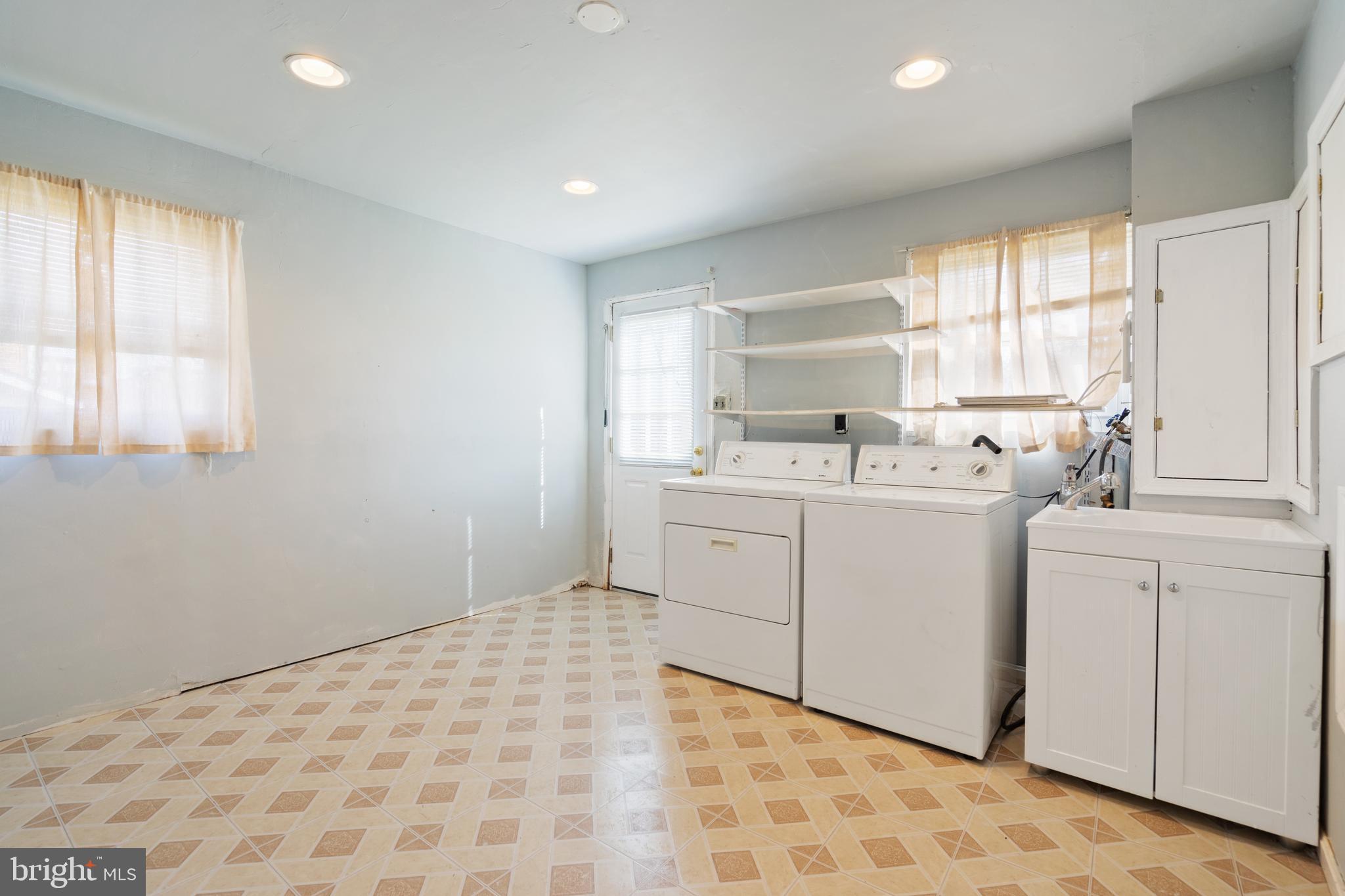 ESTONIAN ESTATES - Residential