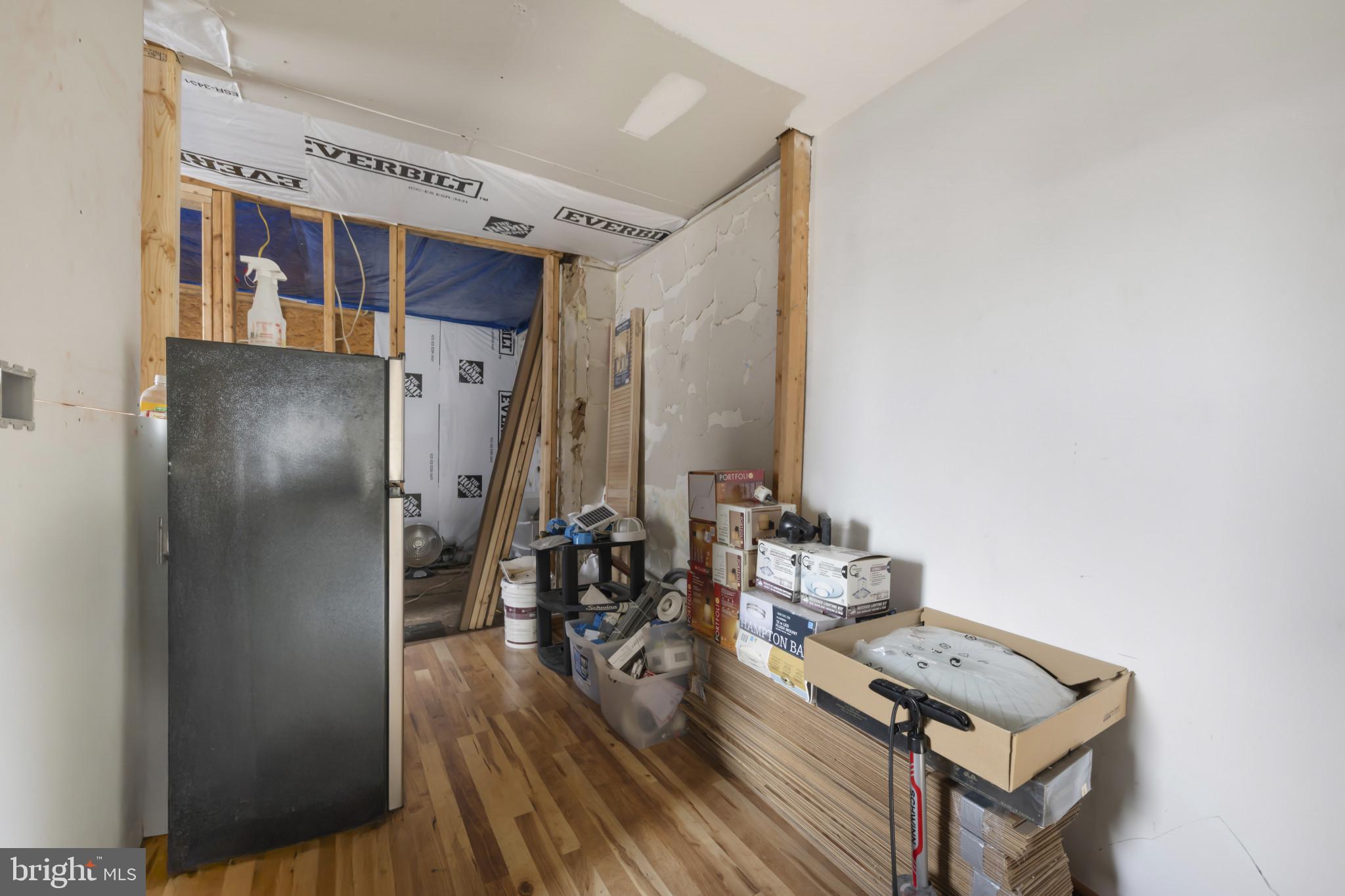 WOODMERE - Residential