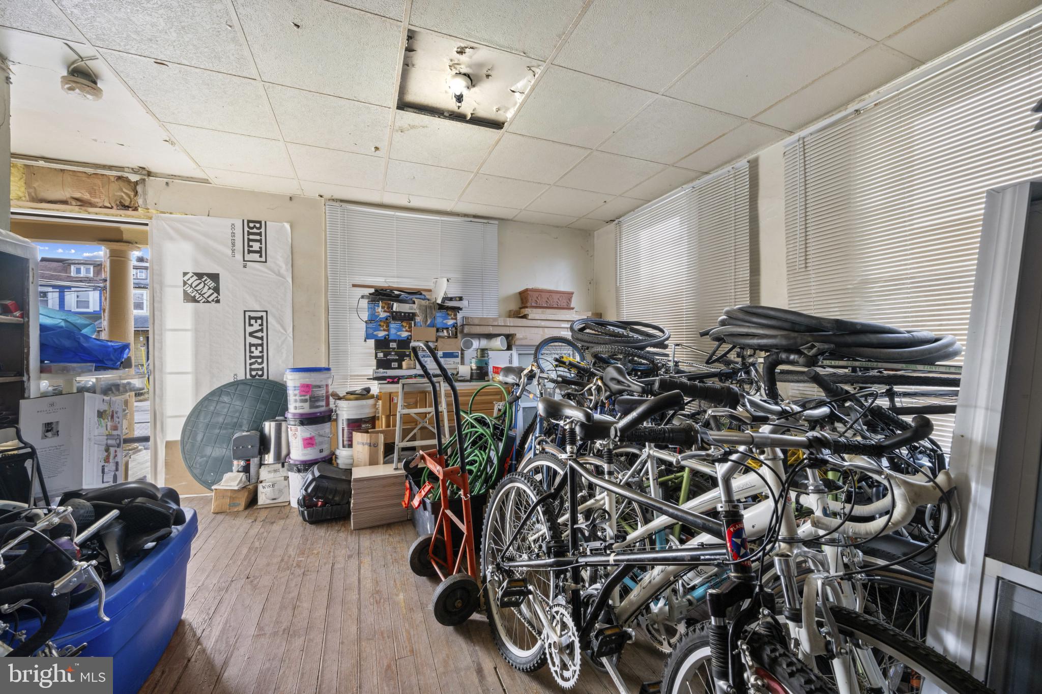 WOODMERE - Residential