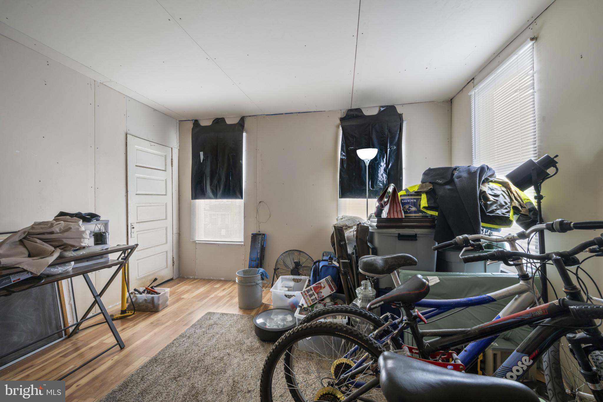 WOODMERE - Residential