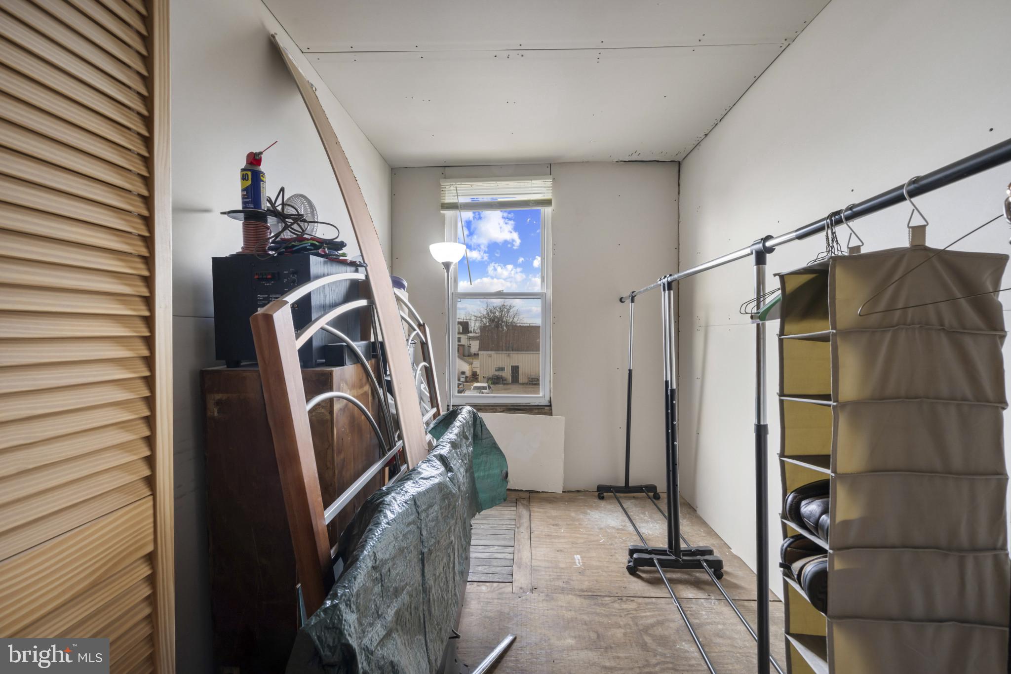 WOODMERE - Residential