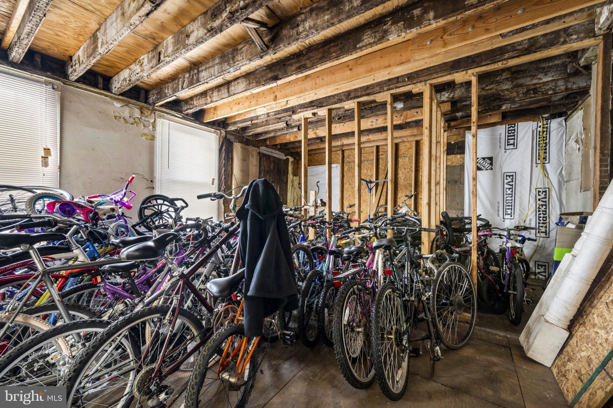 WOODMERE - Residential