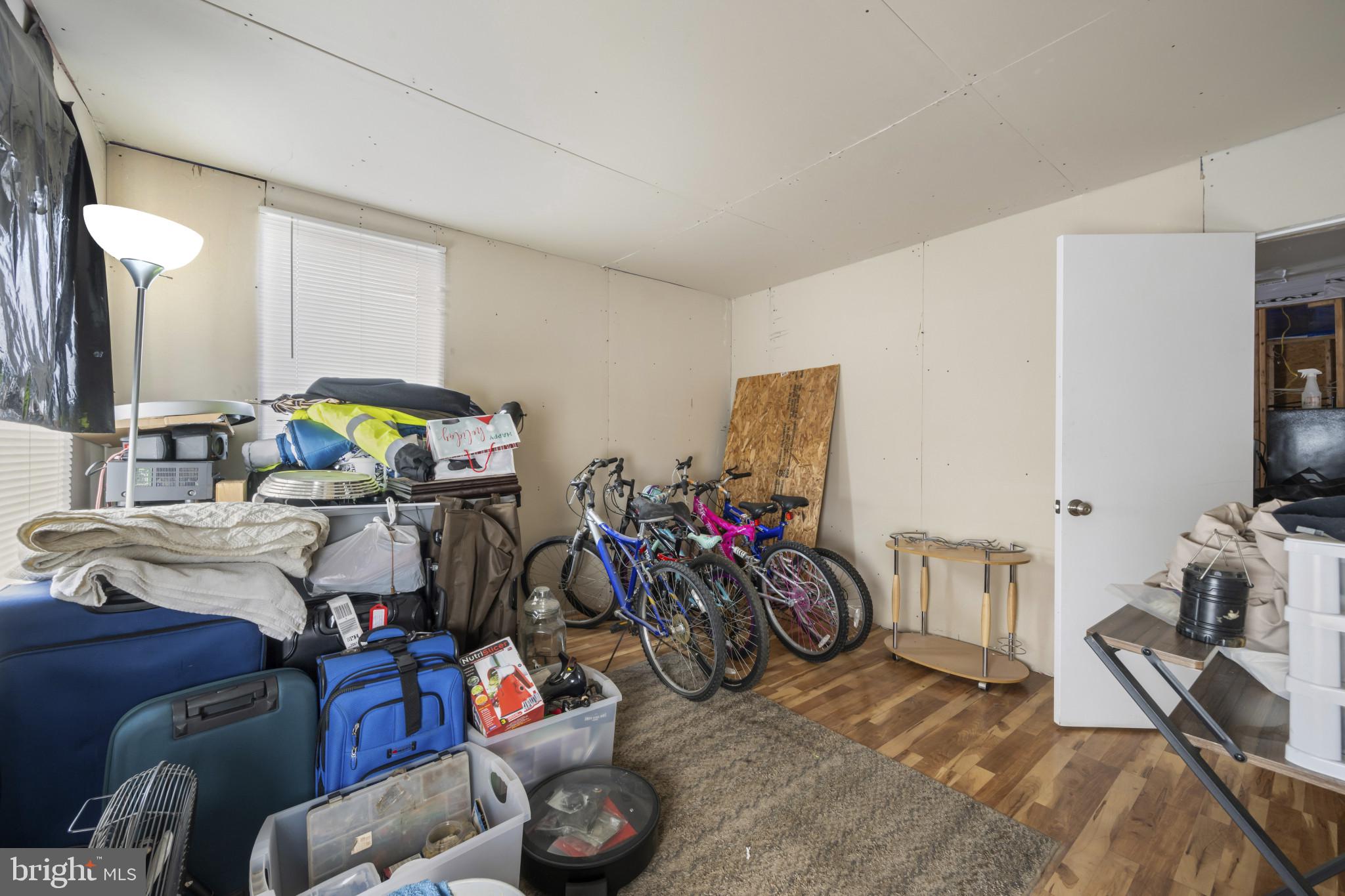 WOODMERE - Residential