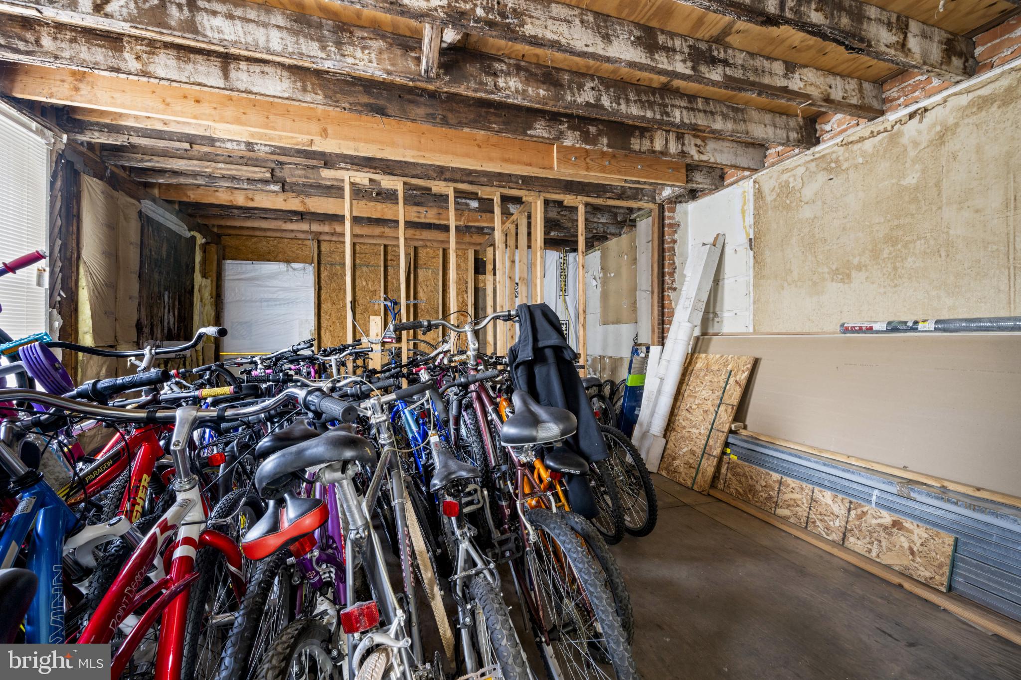 WOODMERE - Residential