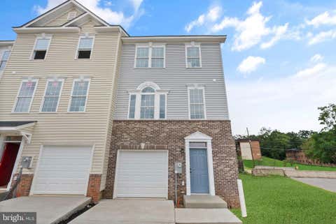 Townhouse For Sale - 4925 Devitt Place<br/> OXON HILL, MD 20745
