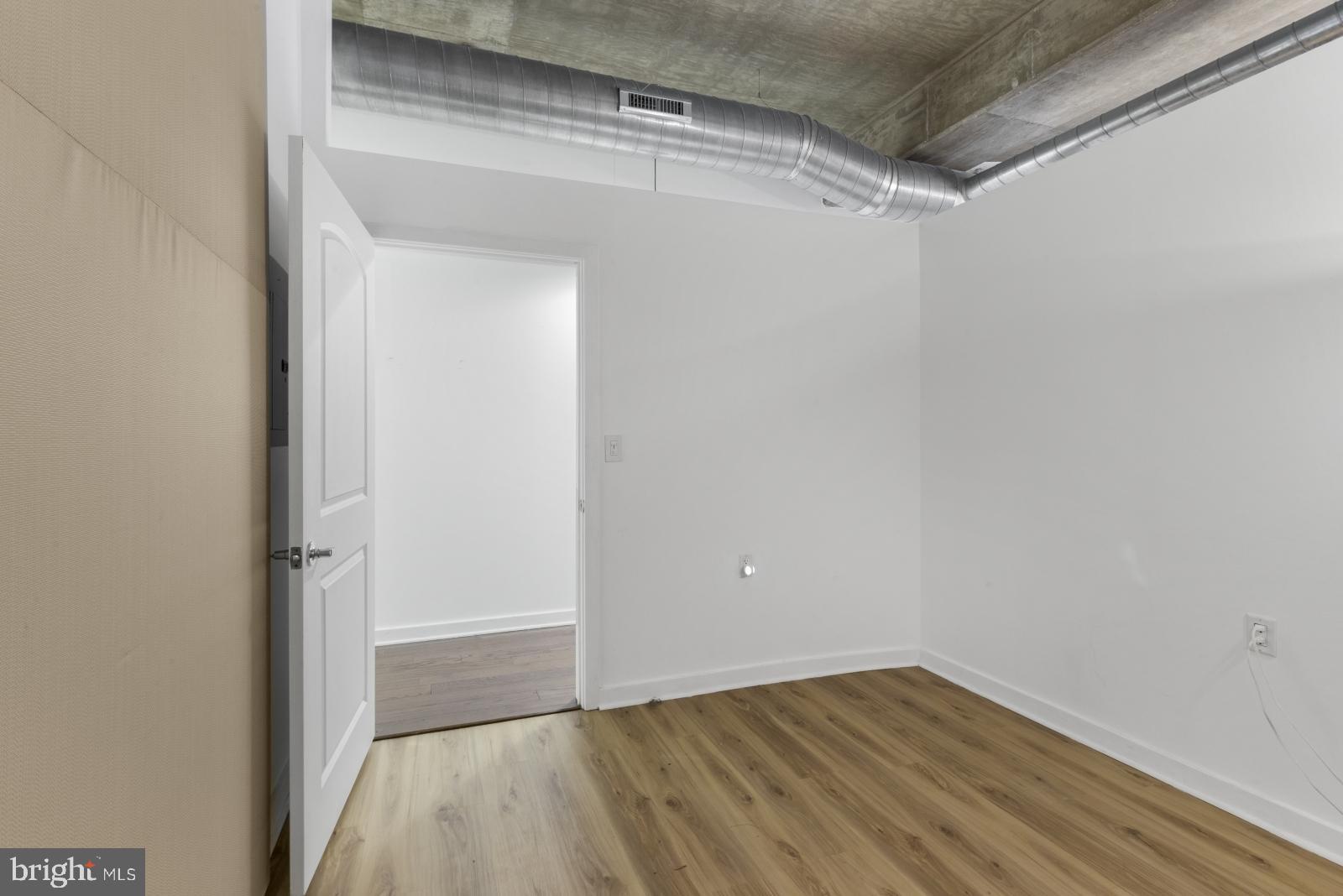 OLD CITY - Residential Lease