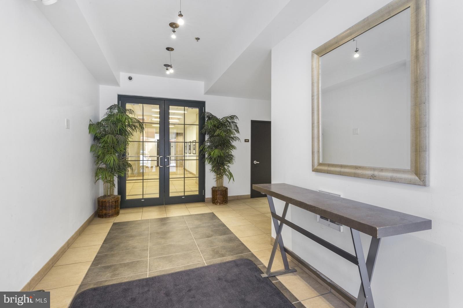 OLD CITY - Residential Lease