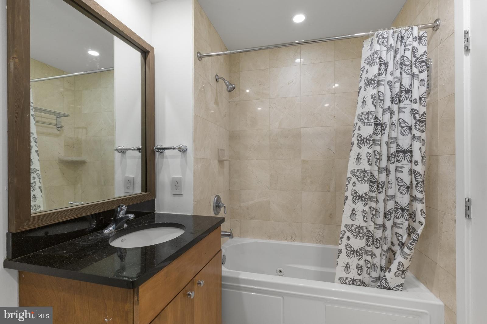 OLD CITY - Residential Lease