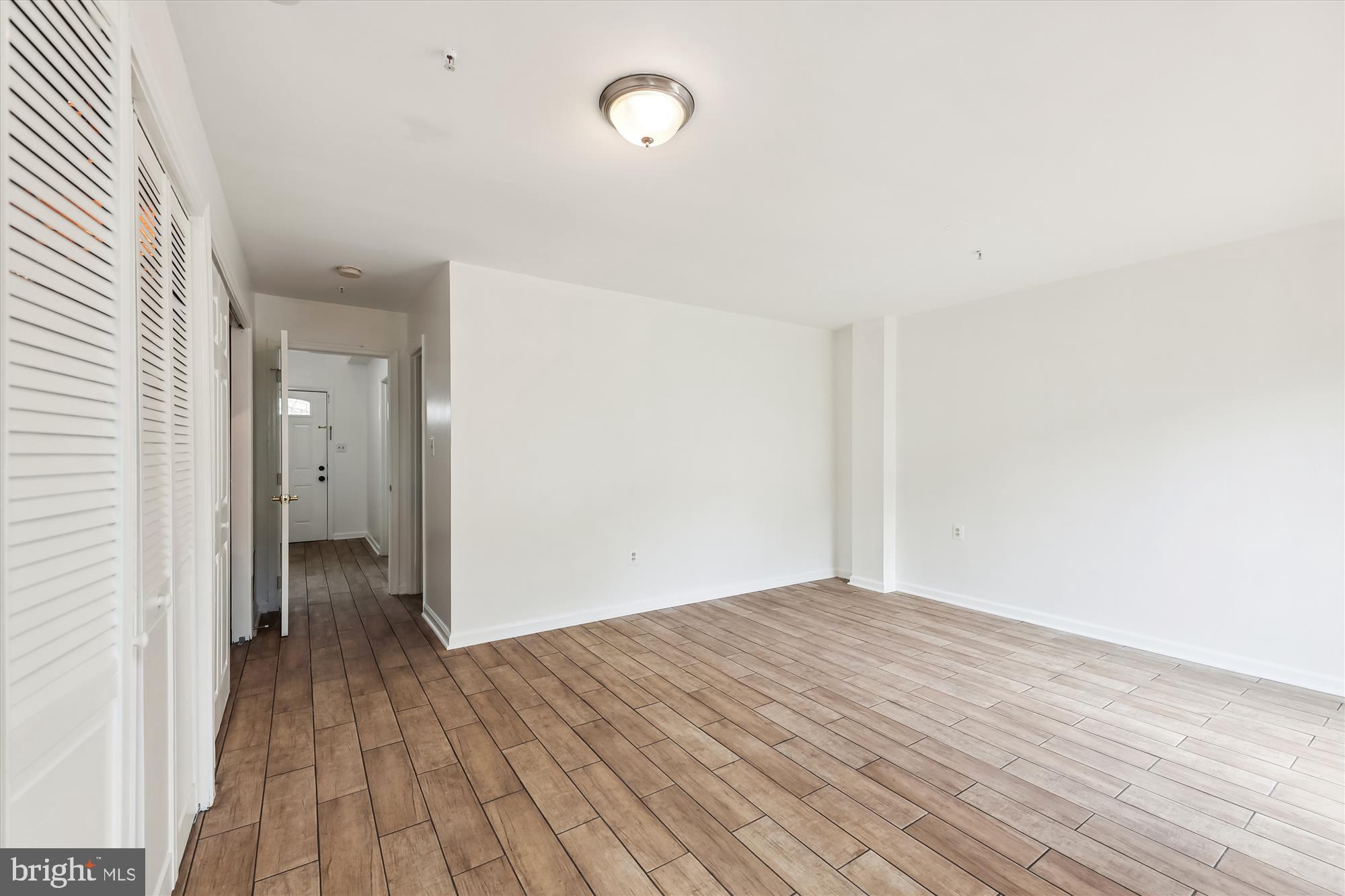 YORKSHIRE KNOLLS-PLAT 10 - Residential Lease