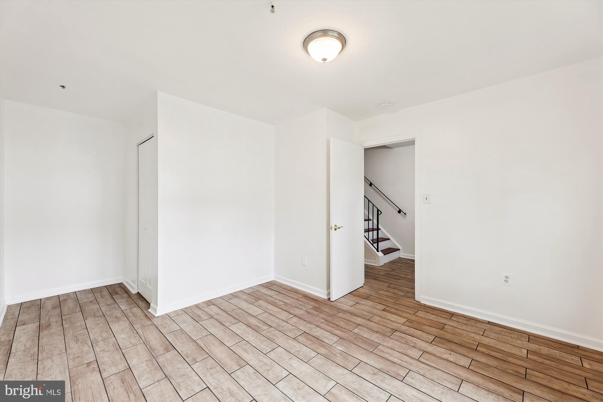 YORKSHIRE KNOLLS-PLAT 10 - Residential Lease