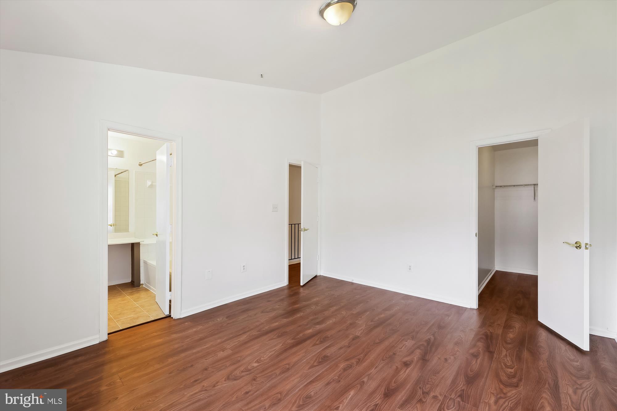 YORKSHIRE KNOLLS-PLAT 10 - Residential Lease