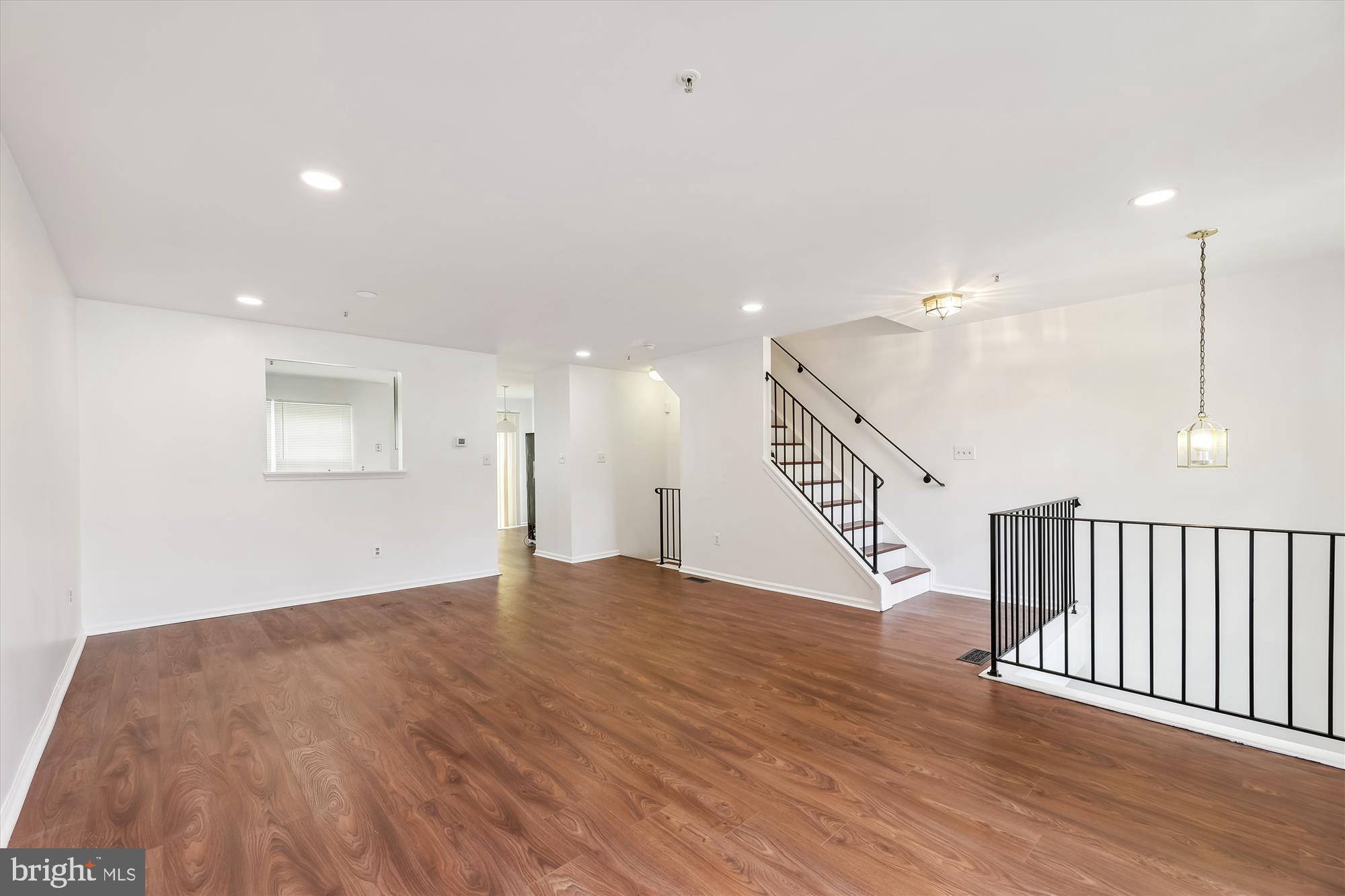 YORKSHIRE KNOLLS-PLAT 10 - Residential Lease