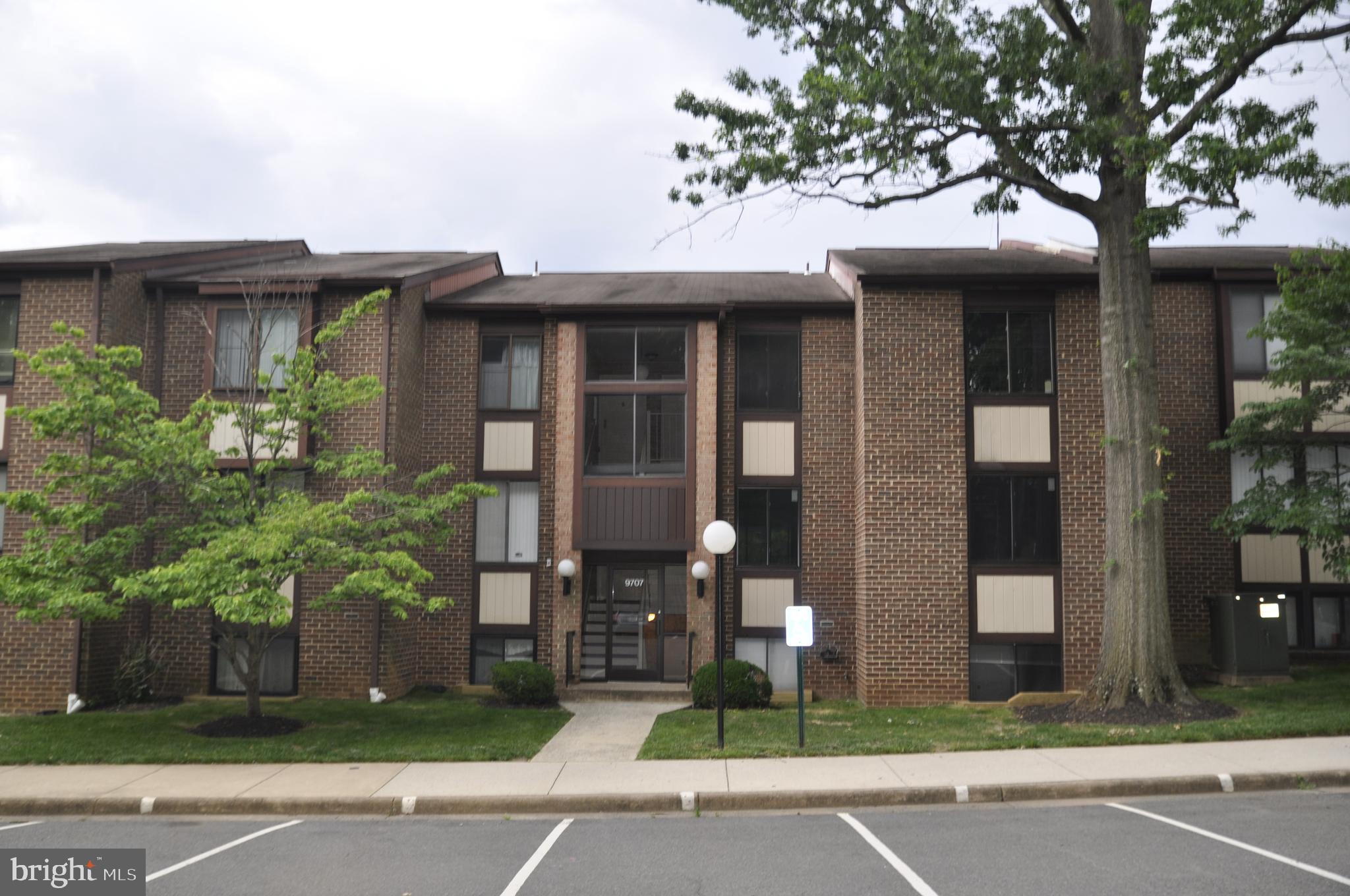 HAWTHORNE VILLAGE - Residential