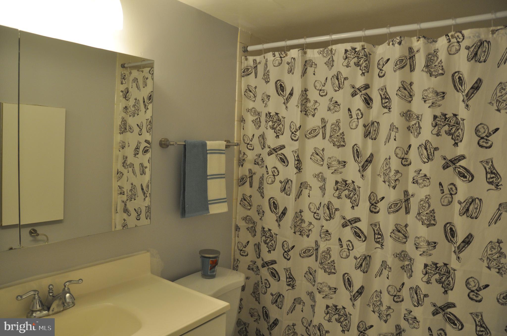 HAWTHORNE VILLAGE - Residential