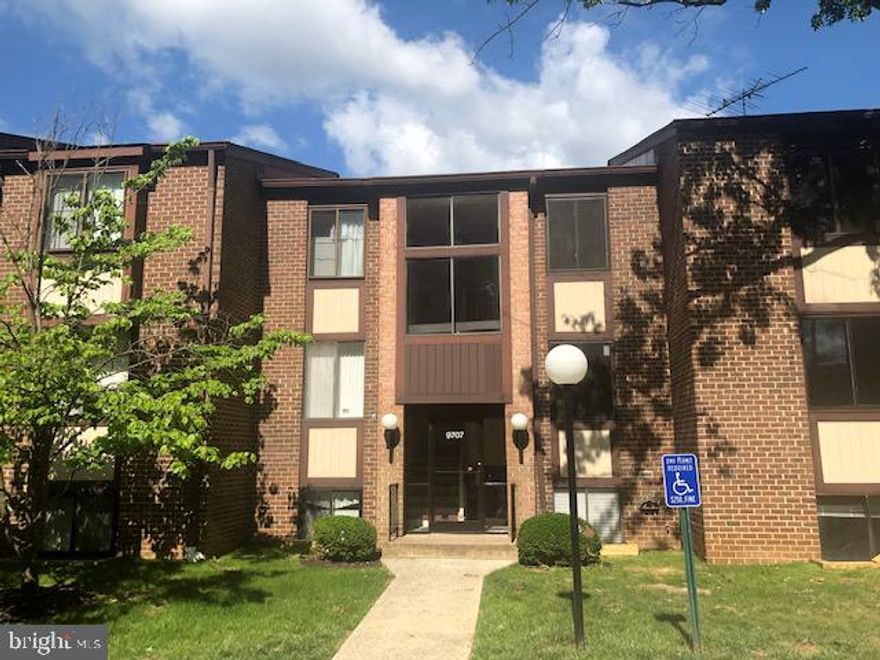 Condo in the heart of Fairfax!  Largest one bedroom square footage in Hawthorne Village.  Brand new carpet, fresh paint, large rooms.  Sliding glass door goes to patio and common area.  Community pool.