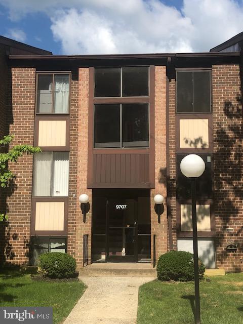 HAWTHORNE VILLAGE - Residential