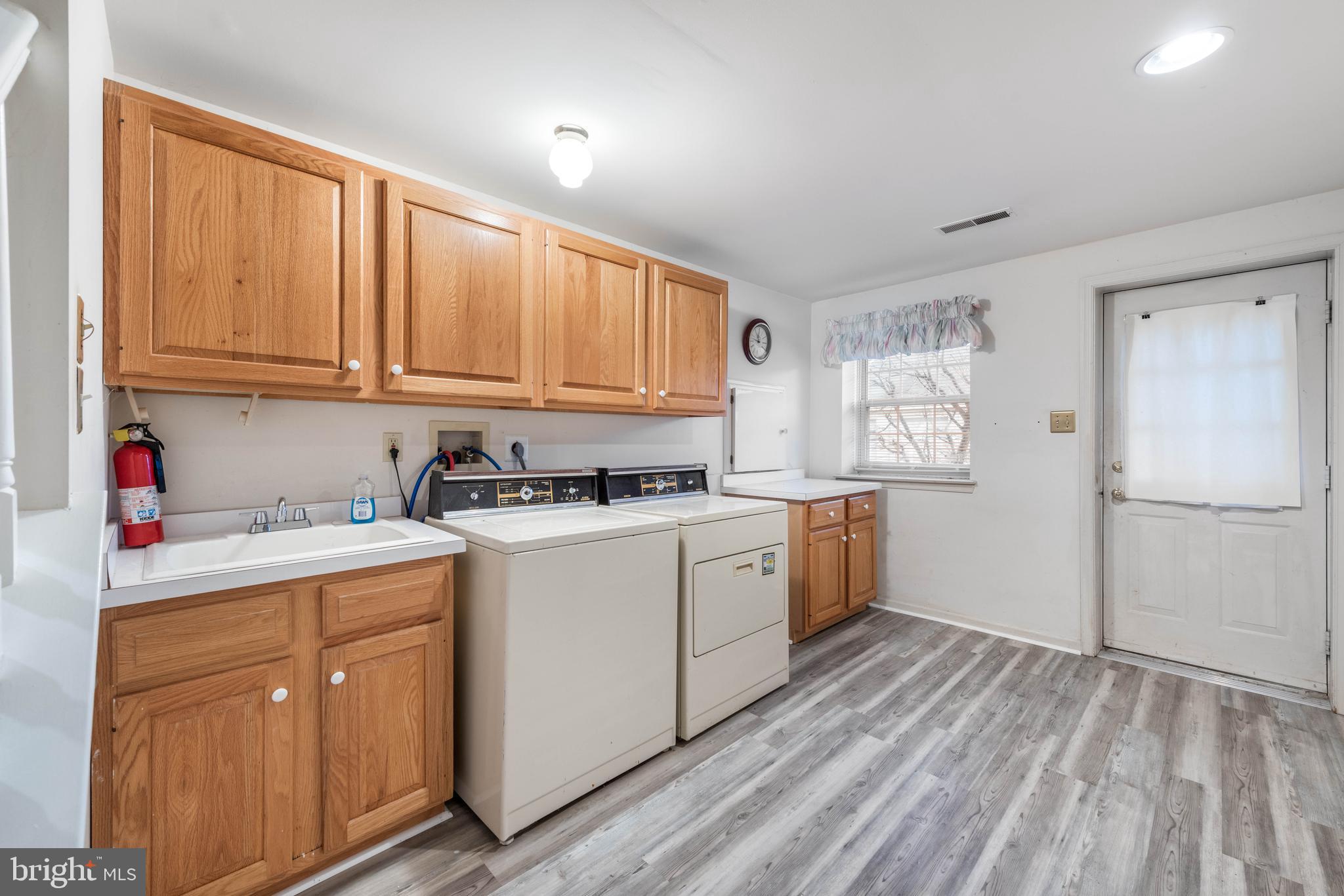 MEWS AT VALLEY FOR - Residential