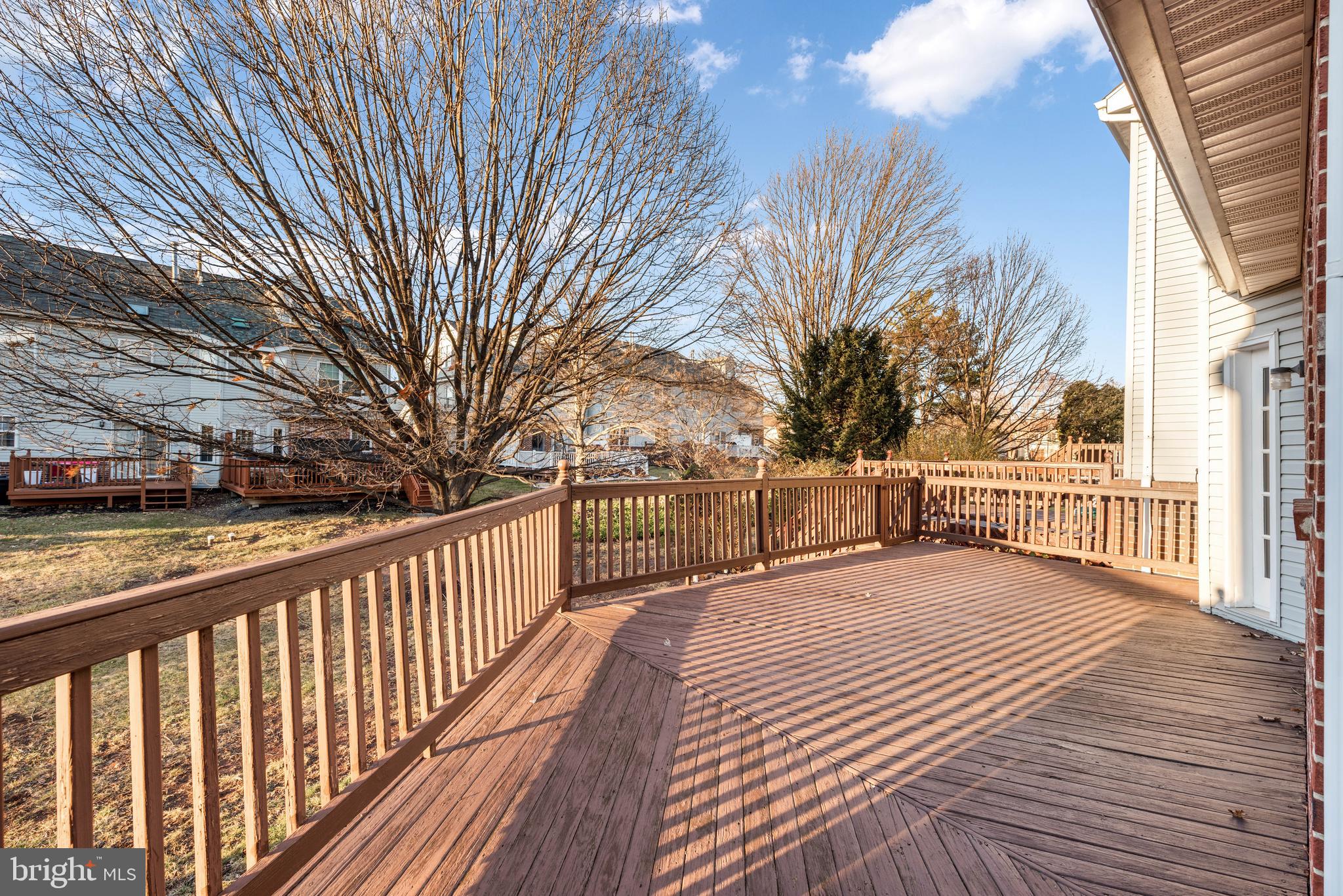 MEWS AT VALLEY FOR - Residential