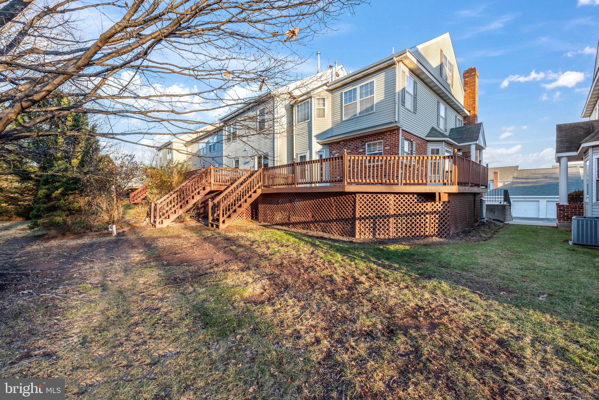 MEWS AT VALLEY FOR - Residential